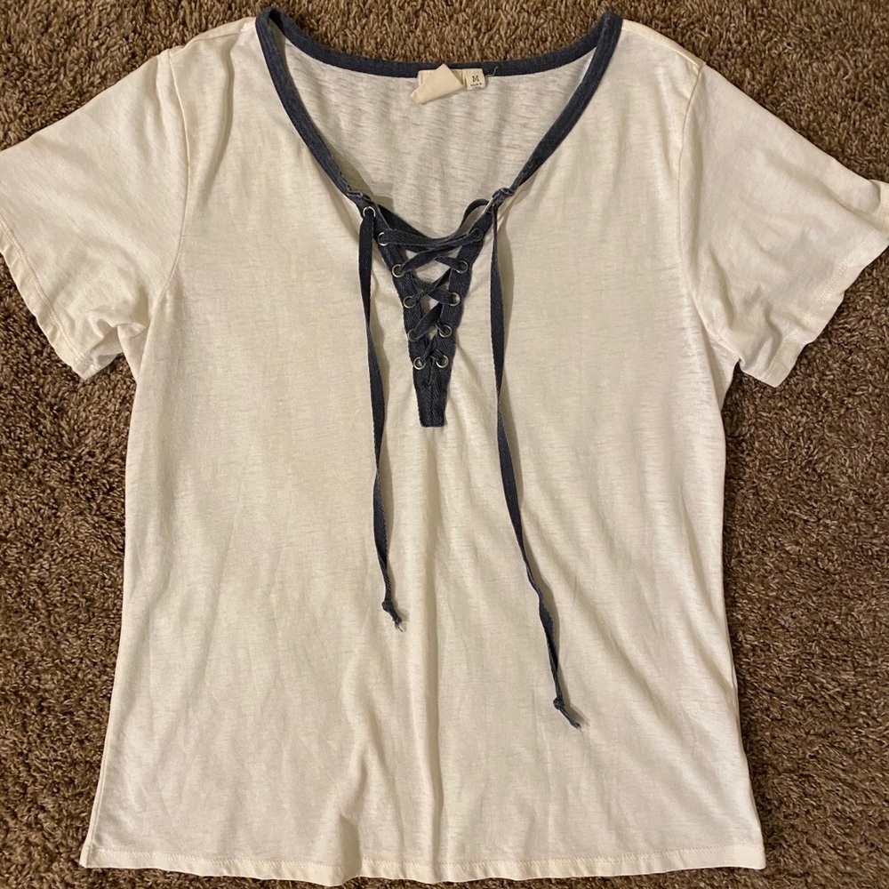 White Crow lace up t